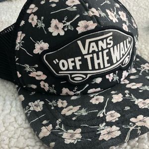 Vans off the wall floral hat